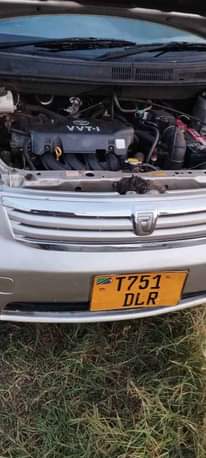 A picture of Toyota raum 7 5mln
