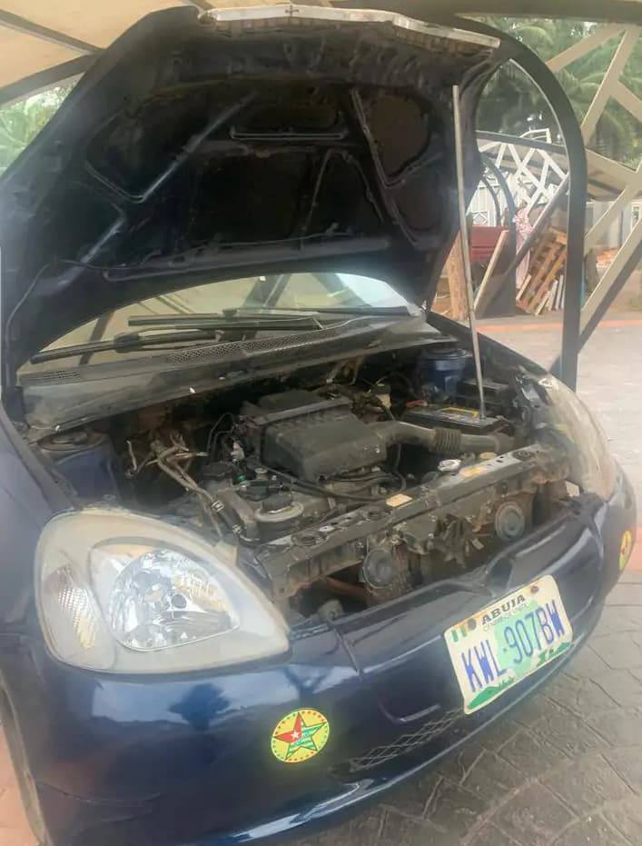 A picture of Toyota Yaris for sell call me 09032229495