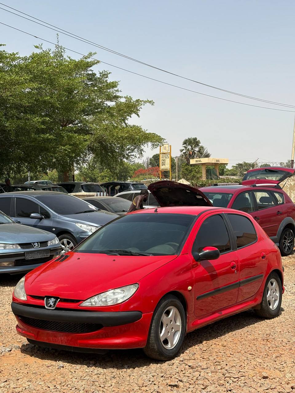 A picture of PEUGEOT 206