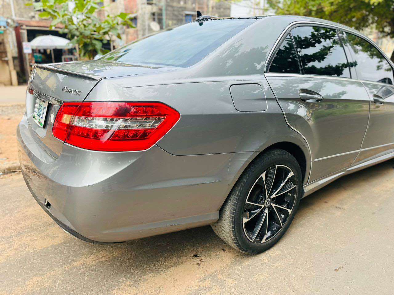 A picture of Car