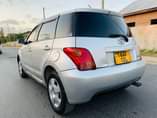 A picture of Toyota I IST