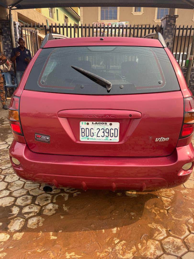 A picture of Well used 2005 Pontiac vibe
