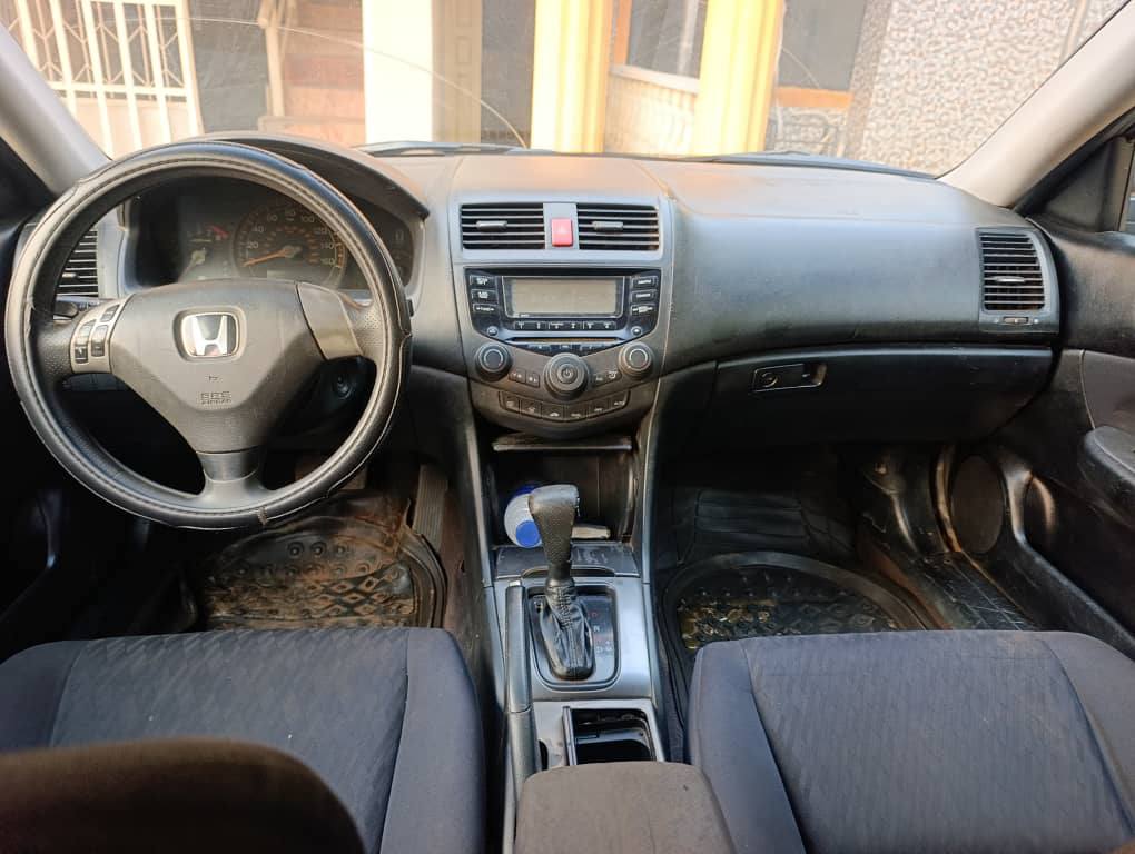 A picture of Extremely sharp honda accord America spec 2005 model