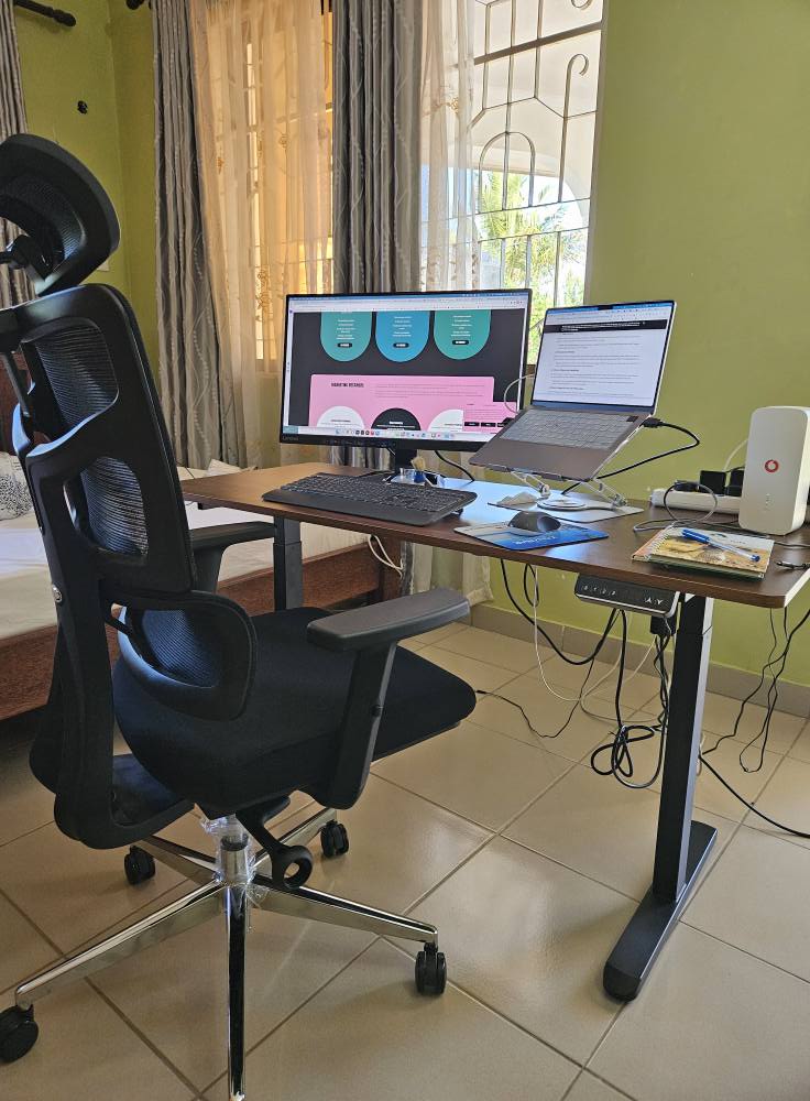 A picture of Office Desk Ergonomic Chair Set