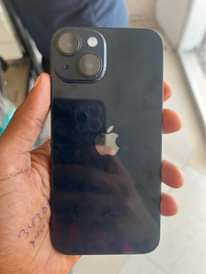 A picture of Iphone 14 plain