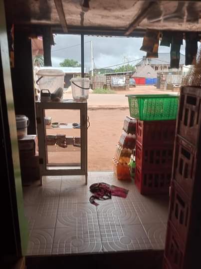 A picture of Both Caravan and items inside for sell the owner need