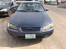 A picture of 1999 Toyota Camry Le