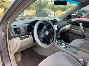 A picture of Toyota Highlander 2008 model clean Used working perfectly with complete