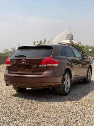 A picture of Toyota venza 2010
