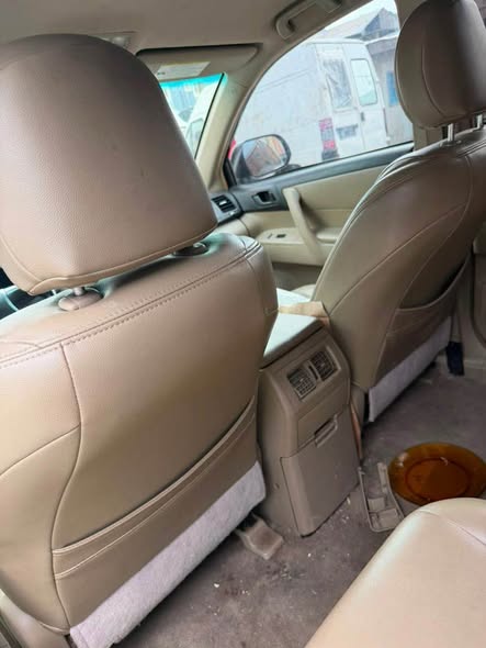 A picture of THIS IS AN EXTREMELY 100 PERCENT CLEAN TOKS 2008 TOYOTA