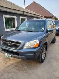 A picture of 2005 Honda Pilot 3 3