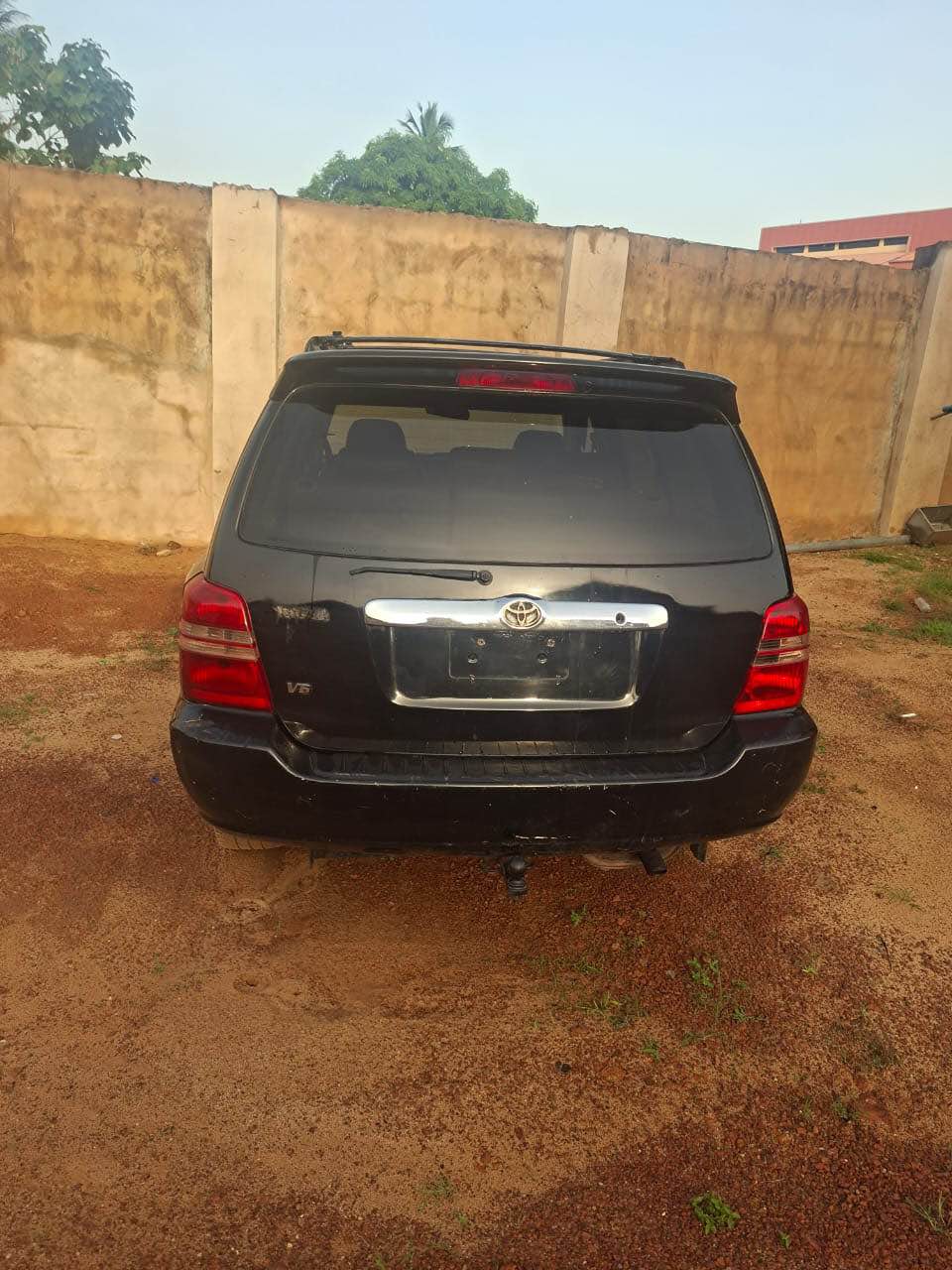 A picture of 2004 MoDel Toyota Highlander Available For sale Engine and gear