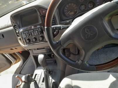 used mitsubishi pajero