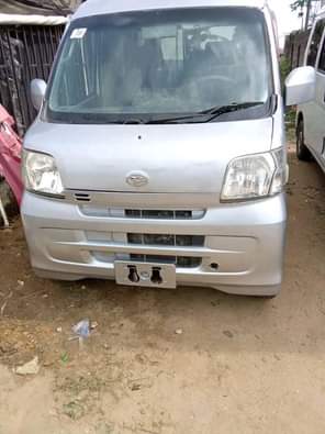 A picture of CLEAN TOKUNBO DAIHATSU HIJET BUS 700 000 700 000 CALL