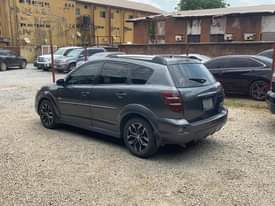 A picture of CLEAN PONTIAC VIBE 2007 GRAY