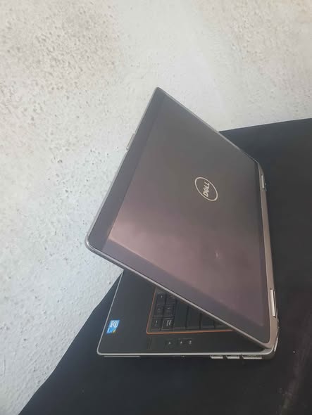 A picture of Dell latitude E6420 Core i7 8gb Ram 500HDD 2 70ghz