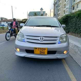 used toyota ist