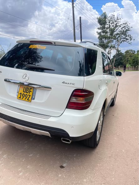 A picture of Mercedes Benz Ml 350 4 Matic