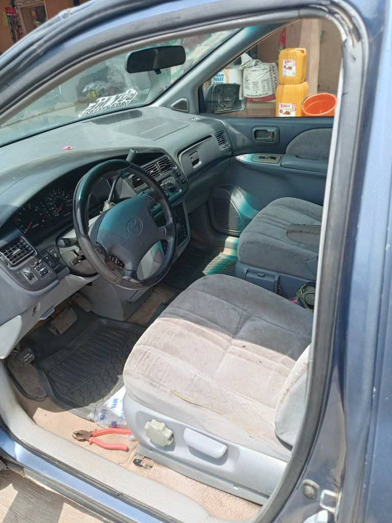 A picture of Toyota sienna