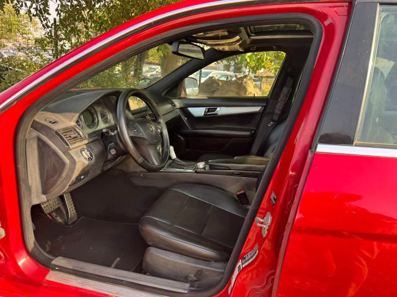 A picture of Car