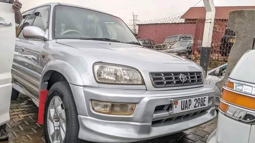 A picture of TOYOTA RAV4 Execellent Condition Buy and Drive Price 14 000