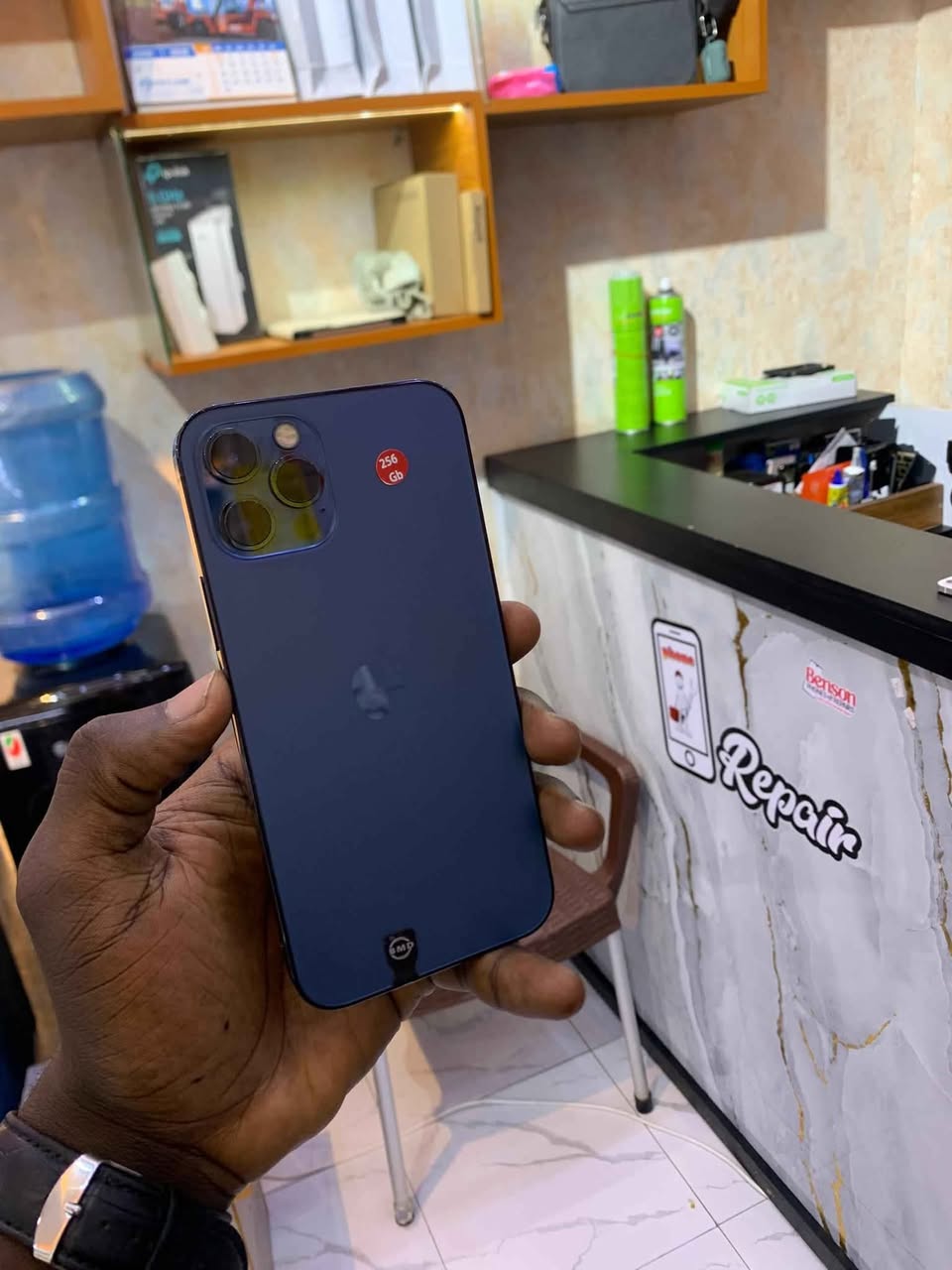 A picture of IPhone 12pro