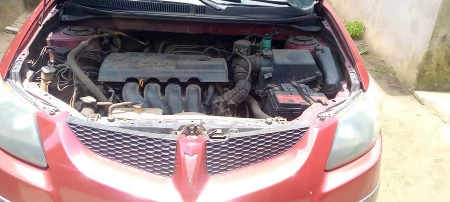 A picture of Price review to 3 8m Pontiac Vibe 04 for Sale