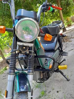 A picture of Bado ipo tvs XL100 mafuta kdg safar ndefu