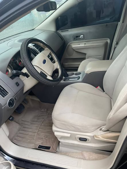 A picture of Registered Ford Edge 2010 buy and travel Price 5 5M