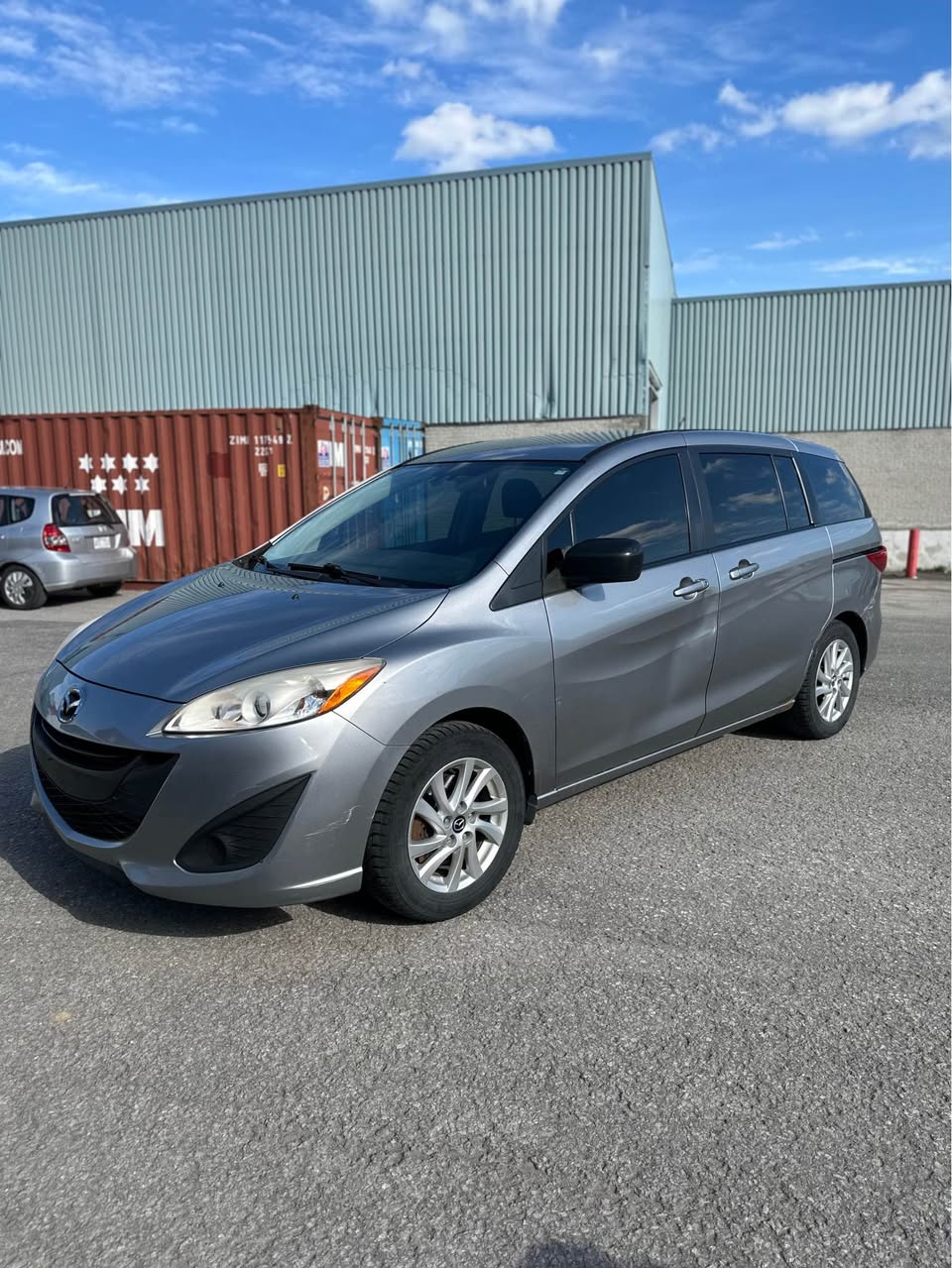 A picture of 2014 Mazda mazda5