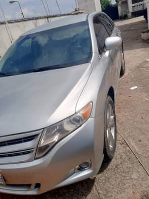 A picture of Admin Please APPROVE Belgium Grade 2010 Toyota Venza Thumbstart 12