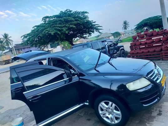 A picture of VW TOUAREG