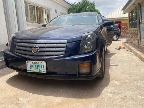 A picture of Cadillac CTS 2007 V6 Clean interior and exterior AC chilling