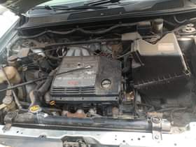 A picture of Toyota Highlander 2003 model 4 sale Clean body and interior