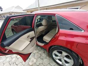 A picture of Few months use Toyota venza 2011 model Prize 11 5m