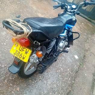 A picture of TVS 125 BLACK