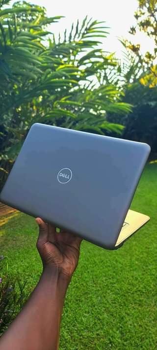 A picture of Dell latitude 3380 0758840296