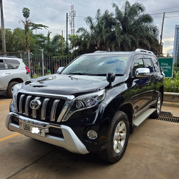 A picture of Toyota TX PRADO