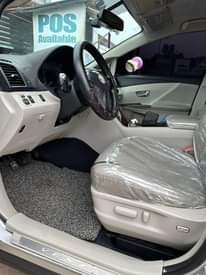 A picture of Registered 2010 Toyota Venza with firstbody paint 9.3m