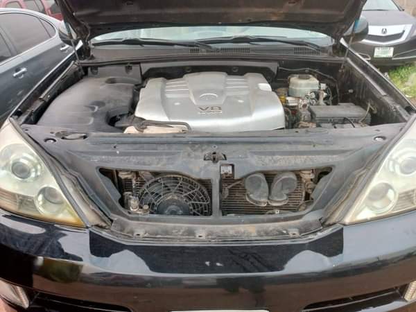 A picture of Extremely Clean Lexus Gx470 Everything is working perfectly fine Owerri