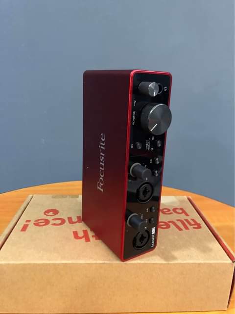 A picture of Focusrite Scarlett 2i2 3rd gen Audio Interface