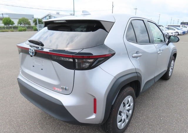 A picture of 2021 Toyota yaris cross hybrid x
