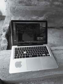 A picture of MacBook pro 2011 i5 320 4gb
