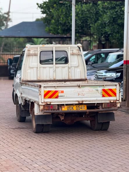 A picture of Mazda bongo