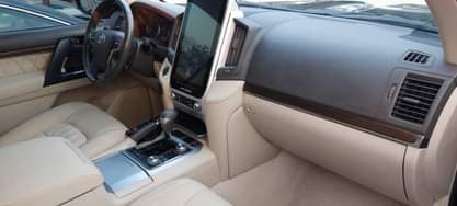 A picture of 2020 Toyota Land Cruiser V8 1yr used price 66M Location