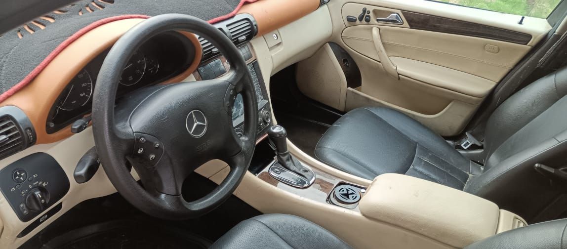 A picture of Distress sales Mercedes 4Matic available for immediate pick up