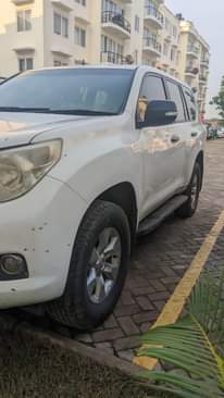 A picture of Toyota Namba DF Landcruiser prado 150 Diasel Manualy Inauzwa Bei