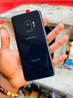 A picture of SAMSUNG S9