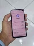 A picture of Samsung S10e available