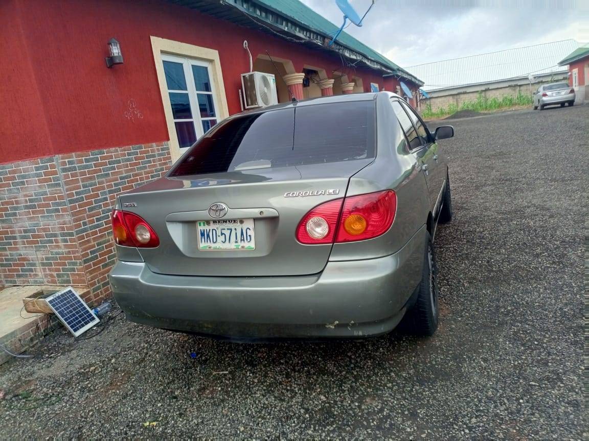A picture of Extremely clean Toyota Corolla